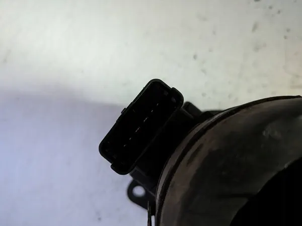 Luftmassenmesser Volvo S40 V40 1.9 DCI 5WK9632 image 3