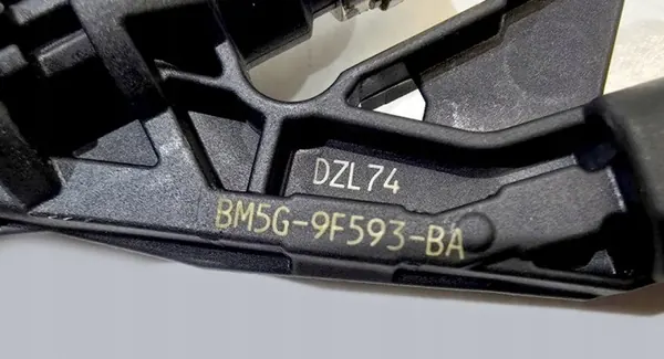 Injector OEM BM5G-9F593-BA para Ford C-Max MK2 1.6 image 3