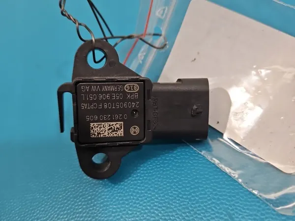Sensor de pressão de ar OEM 0261230605 Skoda Octavia IV image 5