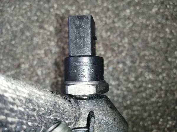Rampe d'injection VW Touareg OEM 0281002691 3.0L Diesel image 5