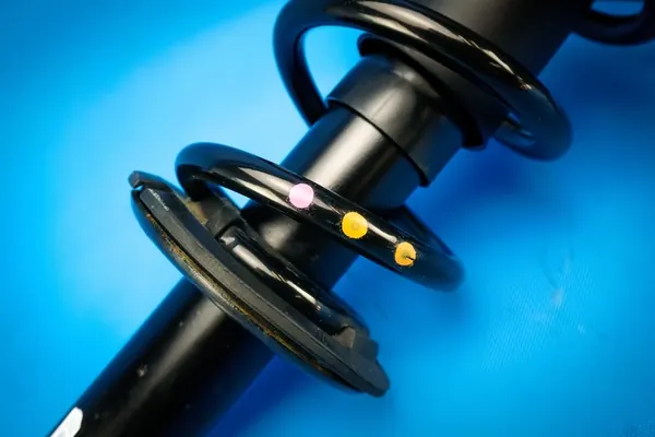 Ammortizzatore anteriore Audi A5 8T 8K0413031BE image 4