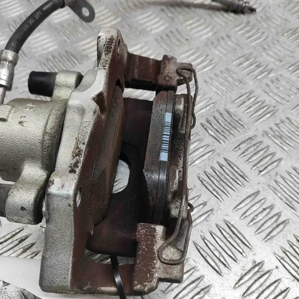 Vorderer rechter Bremssattel Ford Fiesta VII 1.0L image 7