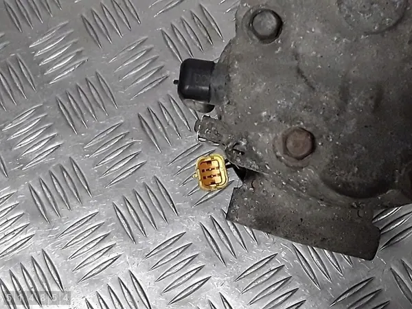 Compresseur A/C Citroen C3 1.6 VTi 2010 OEM 9670318880 image 6