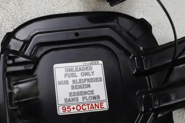 Polttoainesäiliön kansi OEM 1711A033 Mitsubishi ASX image 4