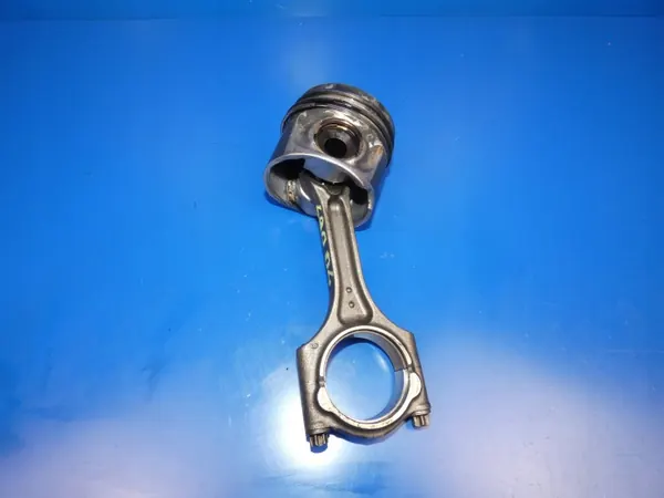 Pistón & Biela Volvo 2.0 D4 OEM Usado image 3