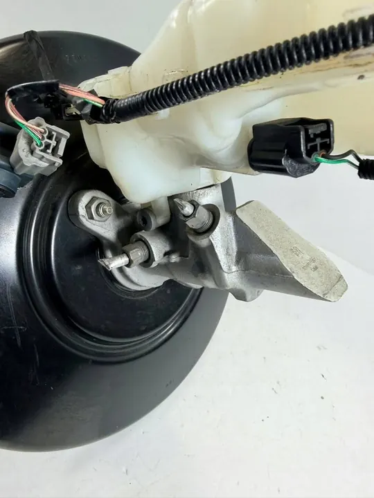 Bromsservo Pump Renault Megane IV 472104789R image 3