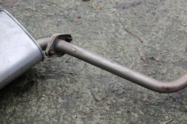 Keskisammutin Subaru Forester IV SJ 2.0R OEM 44300SG010 image 2