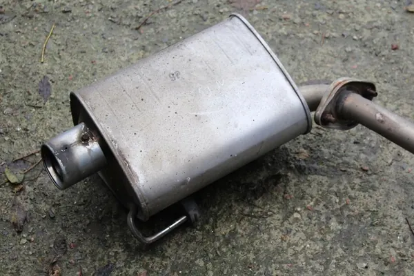 Keskisammutin Subaru Forester IV SJ 2.0R OEM 44300SG010 image 4