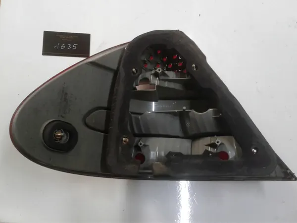 Mercedes-Benz OE Bakljus LED Höger 2118200664 image 2