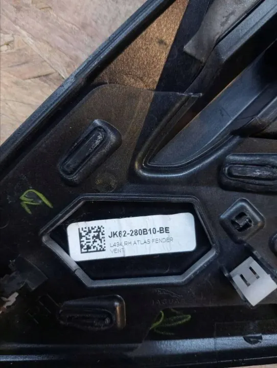 JK62280B10BE Pare-boue droit Range Rover Sport L494 image 3