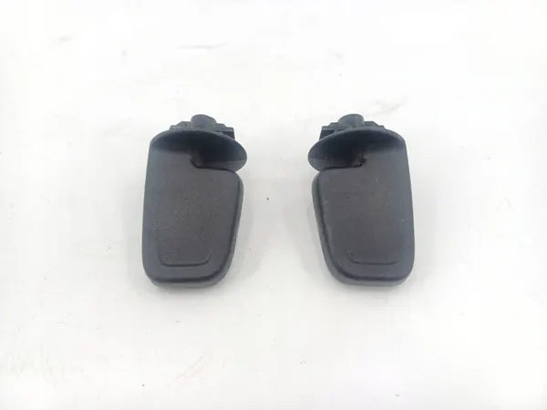 Montagem da cobertura do porta-malas Jeep Compass 2019 image 1