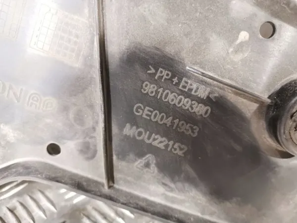 Peugeot 508 underkroppssköld OEM GE0041953 image 3