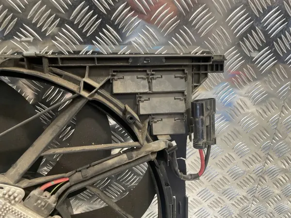 Kühlerlüfter OEM 7575564 für BMW N63 4.4i image 3