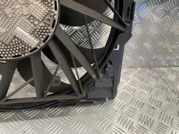 Kühlerlüfter OEM 7575564 für BMW N63 4.4i image 5