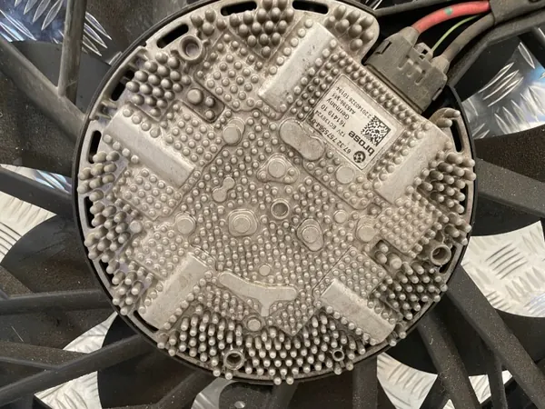 Kühlerlüfter OEM 7575564 für BMW N63 4.4i image 6