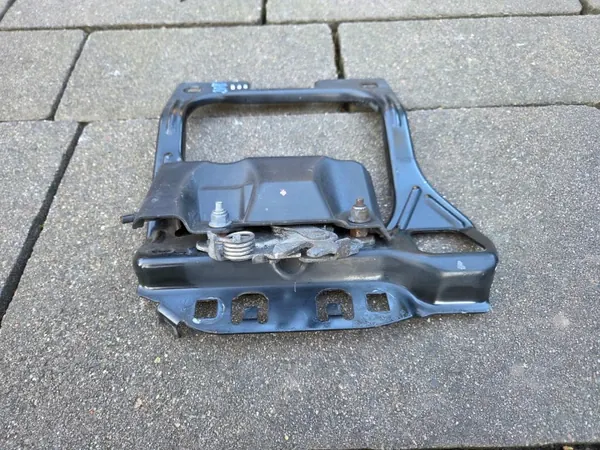 OEM 725027 Verrou de Capot + Fixation Peugeot 208/2008 image 3