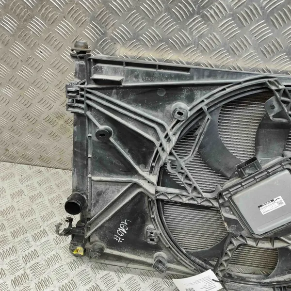 Peças de refrigeração Toyota RAV 4 V 2.5L 2020 OEM 1636025020 image 3