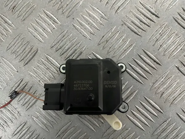 Tomada Motor Aquecimento Lancia Delta III OEM 46723706 image 5