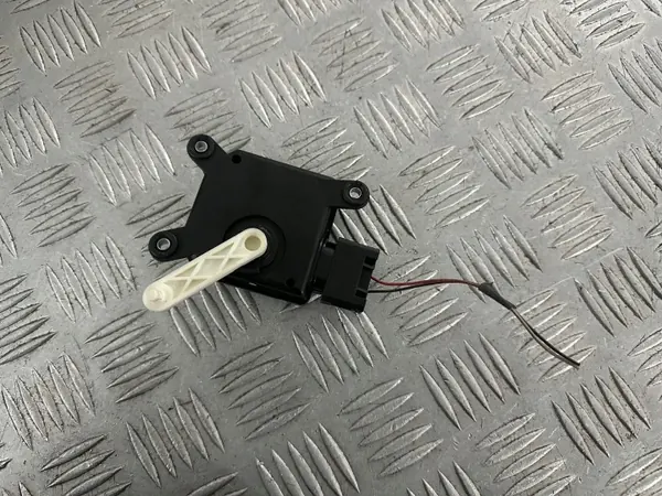 Tomada Motor Aquecimento Lancia Delta III OEM 46723706 image 7