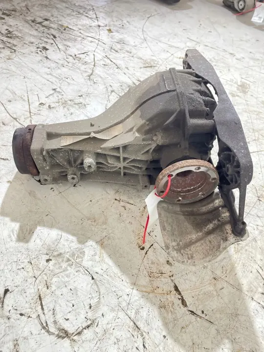 2010 Audi Q5 SQ5 Rear Differential 0AR525083C image 3