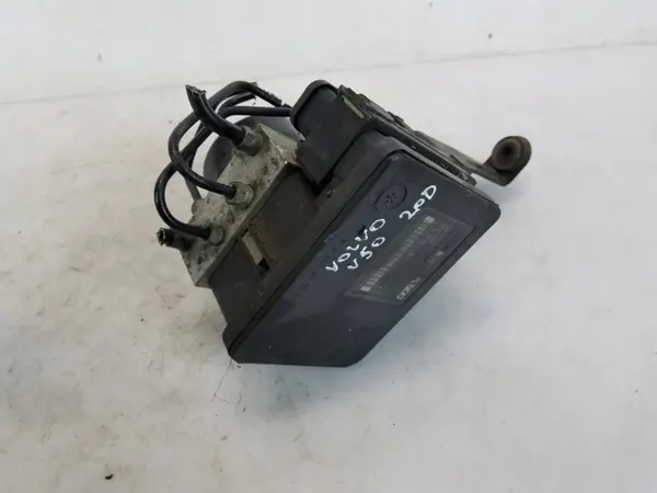 ABS-pumppu OEM 30793901 Volvo V50 S40 II:lle image 3