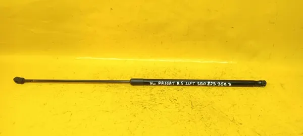 Motorhuv Stötdämpare VW Passat B5 Lift 3B0823359D image 8