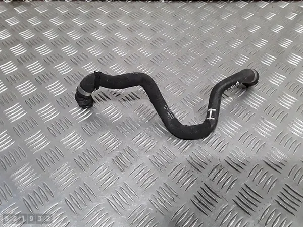BMW 2 Serie F46 Turbo Slang OEM 8658489 - Gebruikt image 2