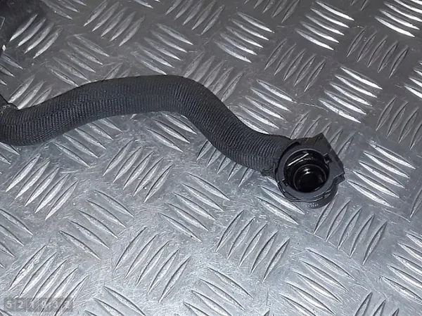 BMW 2 Serie F46 Turbo Slang OEM 8658489 - Gebruikt image 3