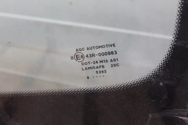 Pare-brise avant W213 avec capteur caméra - OEM image 3