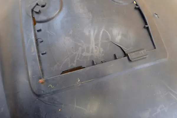 BMW E90 E91 05- Right Front Wheel Arch 51717172500 OE image 9