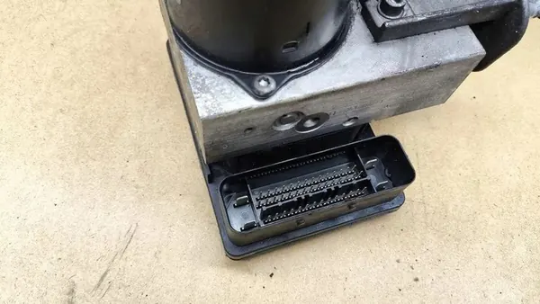 Bomba ABS MERCEDES-BENZ CLK (C209) 2.7L diesel image 7