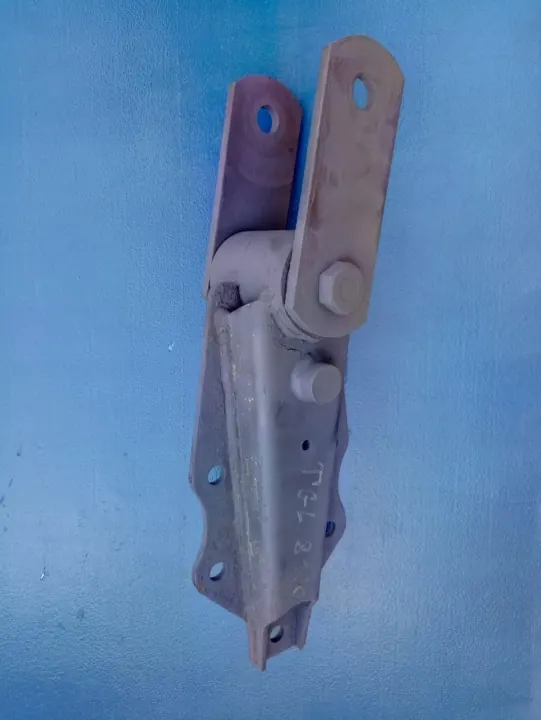 MAN TGL Leaf Spring Bracket - Used OEM Part image 2