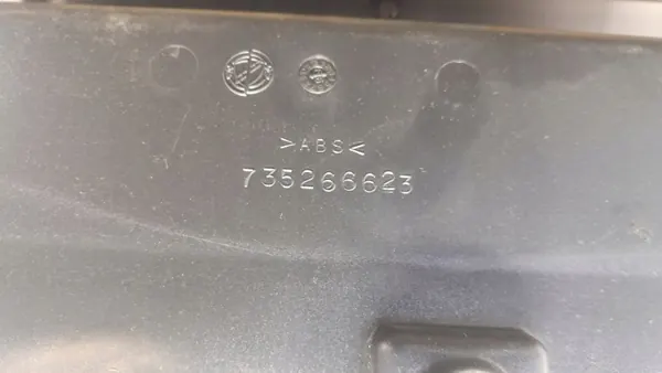 Alfa Romeo 147 Passagerarhandskfack OEM 735266623 image 3