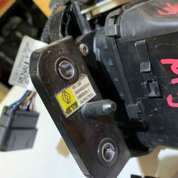 Tomada de carga Renault Megane E-Tech OEM 403883935R image 5