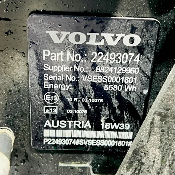 Batterie Volvo OEM 22493074 - État Utilisé image 4