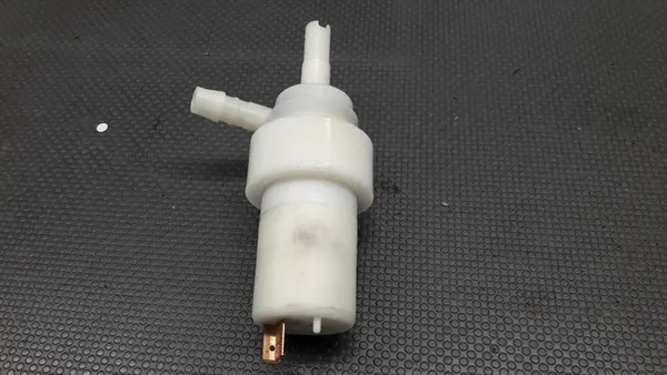 Porsche 928 Pesupumppu image 2