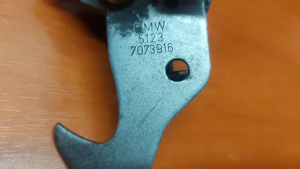 Motorhuv Lås Fram BMW 3 E90 E91 E92 E93 image 3