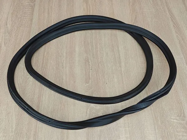 Voordeur afdichting links/rechts OEM 7337000 BMW G30 image 2