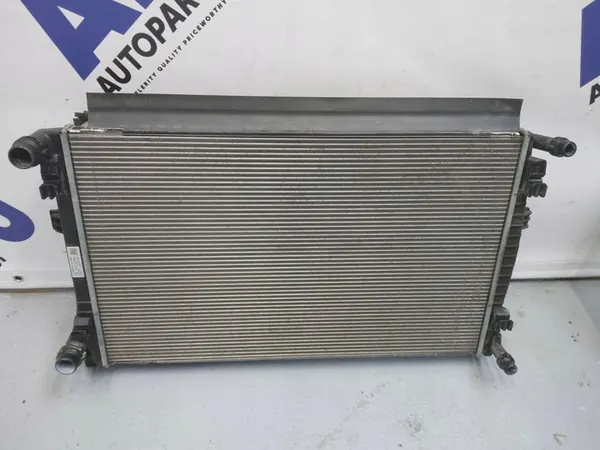 Radiador completo Audi A3 S3 8V 5Q0816411AC image 4