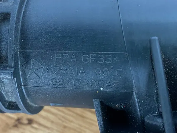 Carcaça do termostato Chrysler Pacifica 3.6 V6 image 7