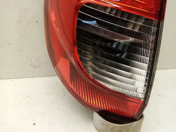 Luz Trasera Izquierda Renault Scenic II 2SK009467-01 HELLA image 4
