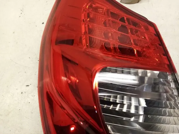 Luz Trasera Izquierda Renault Scenic II 2SK009467-01 HELLA image 8