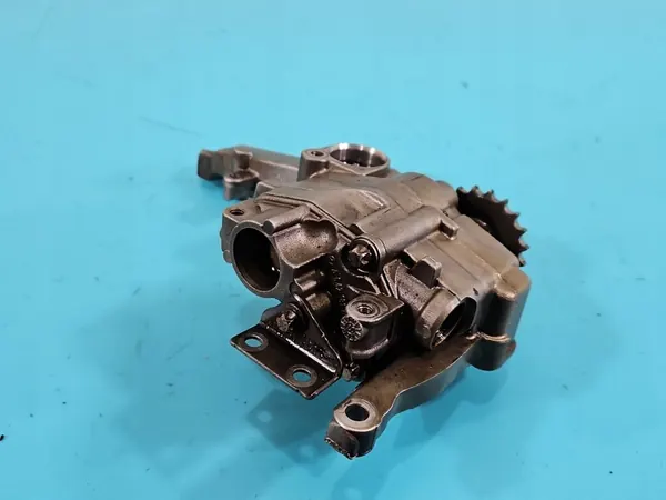 Olje pump Mercedes ML W164 3.0 CDI A6421810047 image 4