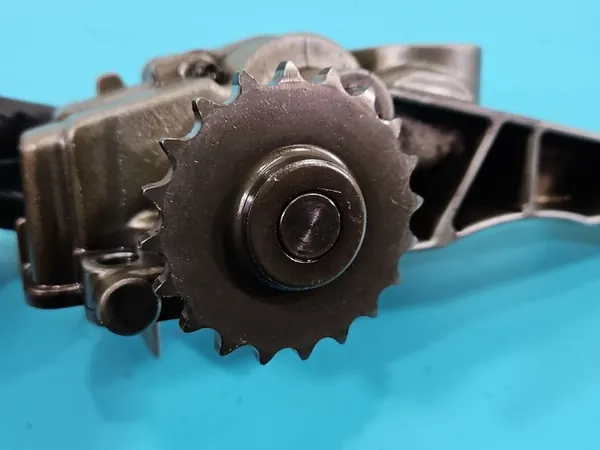 Olje pump Mercedes ML W164 3.0 CDI A6421810047 image 7