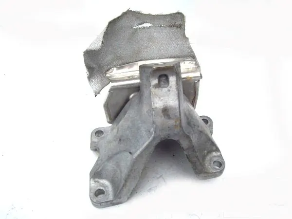 Audi Moottorin Kiinnike OEM 8K0199307BG - Käytetty image 2