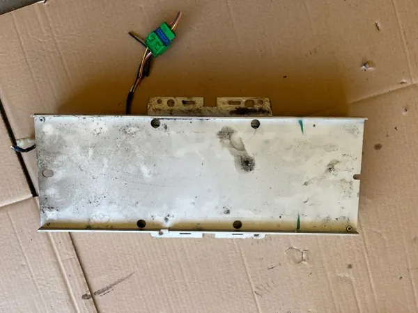Rail d'accoudoir électrique OEM 8200298878 Renault image 4