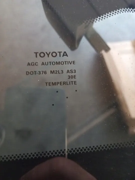 Toyota Sienna Vänster bakskärmglas OEM SIENNA SZYBA LT image 3