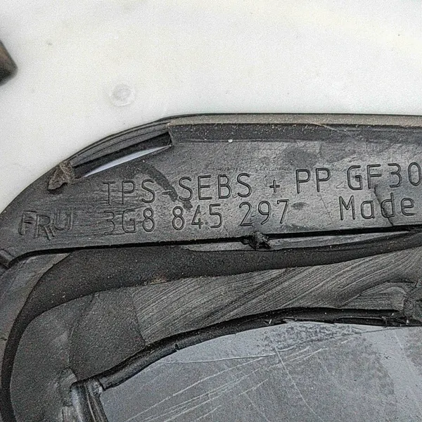 VW Arteon Vasen Takaikkuna OEM 3G8845297 image 3
