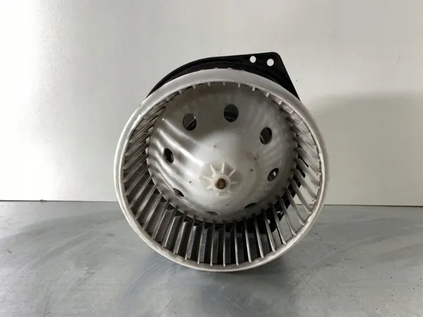 Infiniti Q50 Blazermotor OEM 3K01330352 - Gebruikt image 3