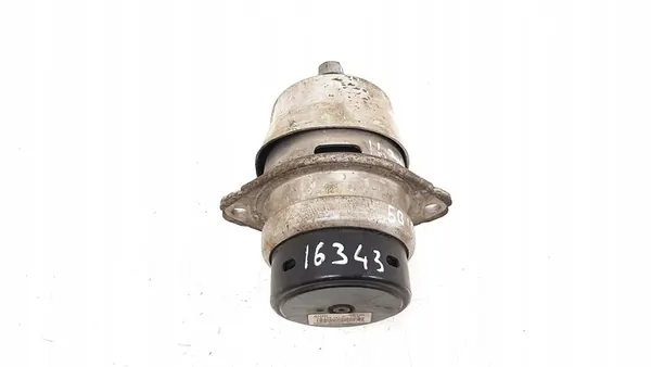 2016 Porsche Cayenne Engine Mount 7L8199131F image 3